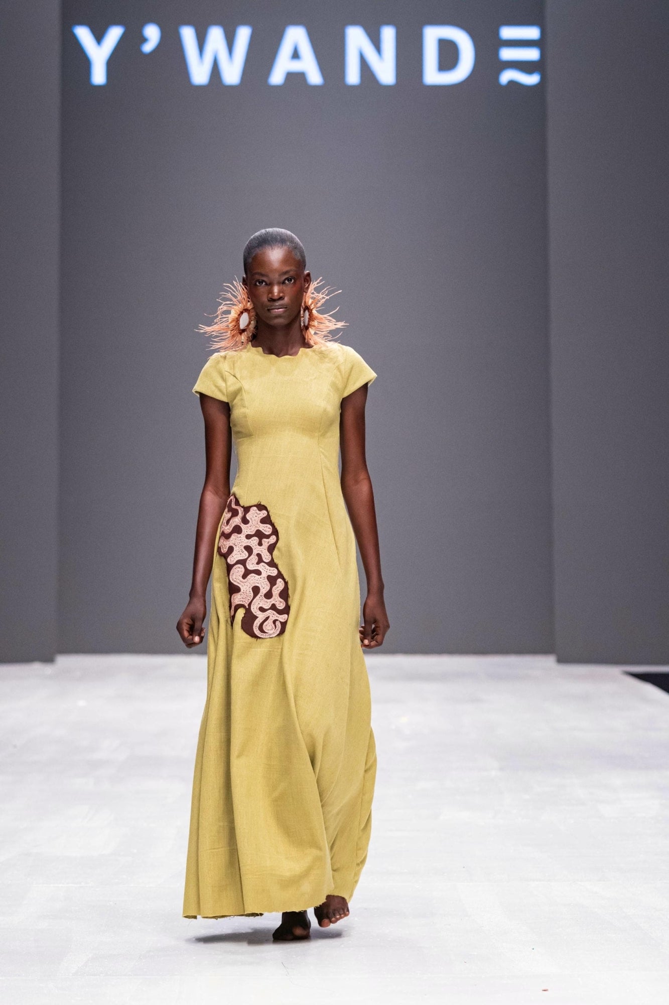 Y'WANDELAG — Look 11