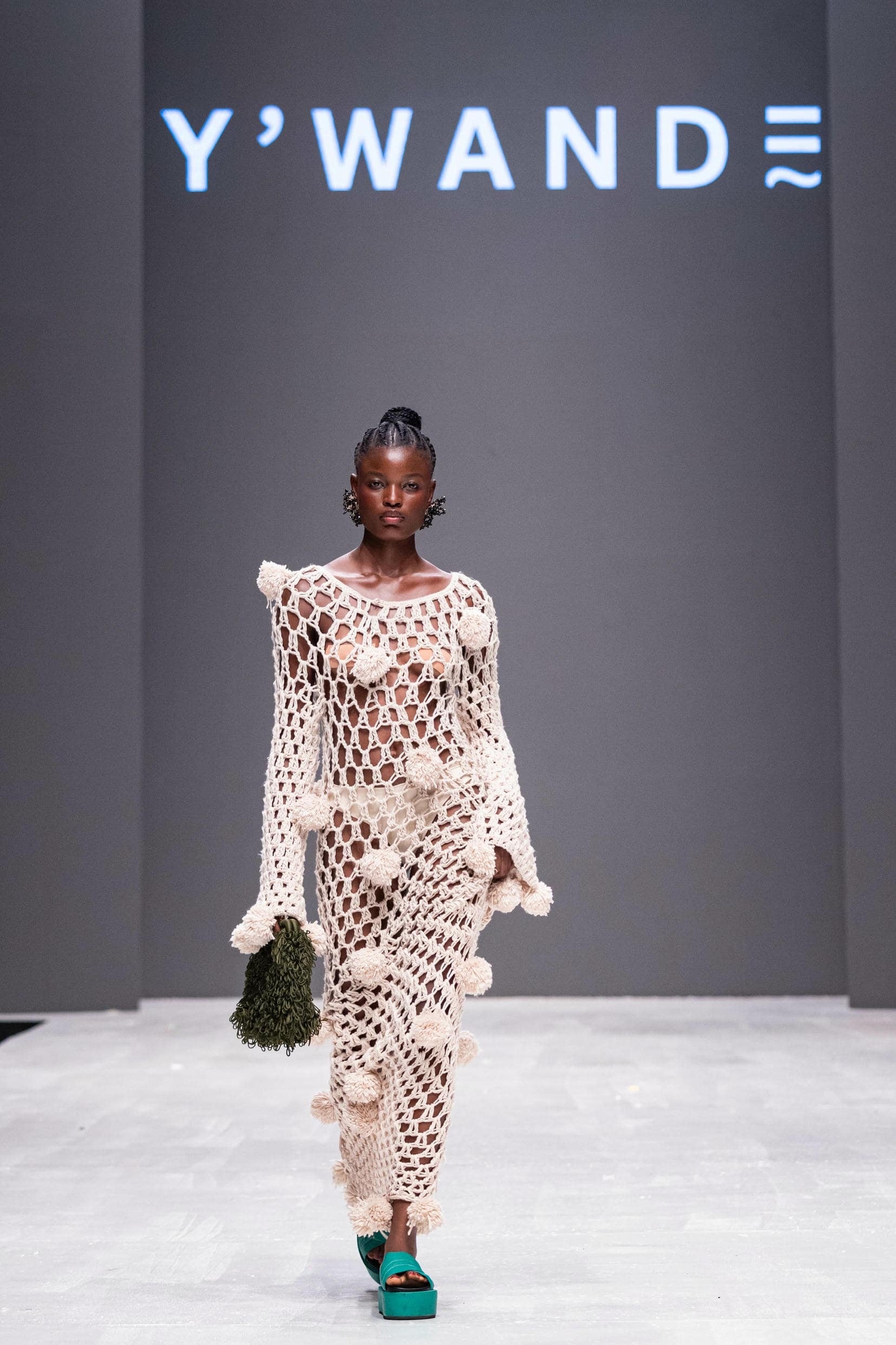 Y'WANDELAG — Look 14