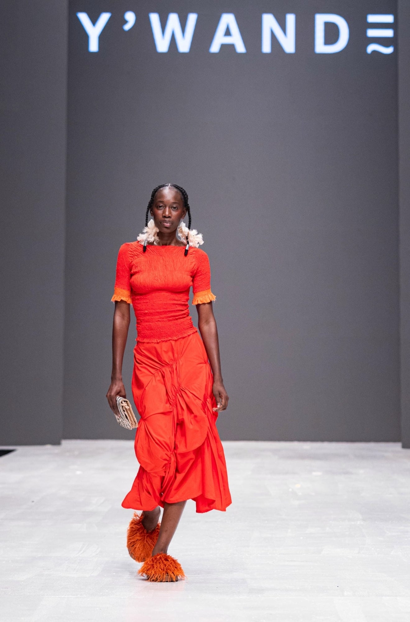 Y'WANDELAG — Look 20